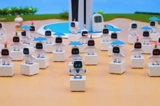 『アストロボット』がロボットトイ「toio」約50台になってダンシング!新年の挨拶を人文字(?)でも表現 画像