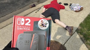 「スイッチ2安く買えたぜ！」目の前には荷物ぶちまけ倒れた人…インパクト抜群の1枚が話題に 画像